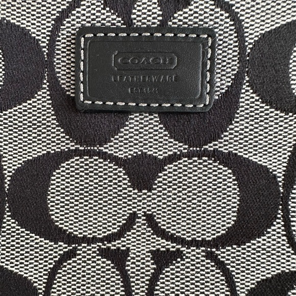 Coach Monogram Wristlet in Black Monogram & Leather. Charity Listing. - Picture 5 of 8